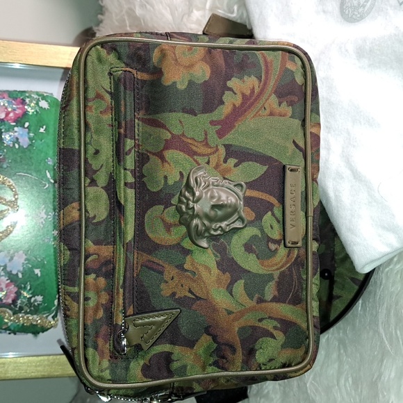 Versace NWTs Khaki Multicolor La Medusa Baroccoflage-Print Belt Bag - Picture 1 of 15